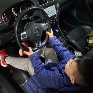 Meet your Posher, Joel